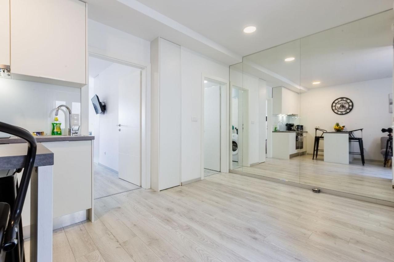 2Sis 2 Apartments Задар Екстер'єр фото