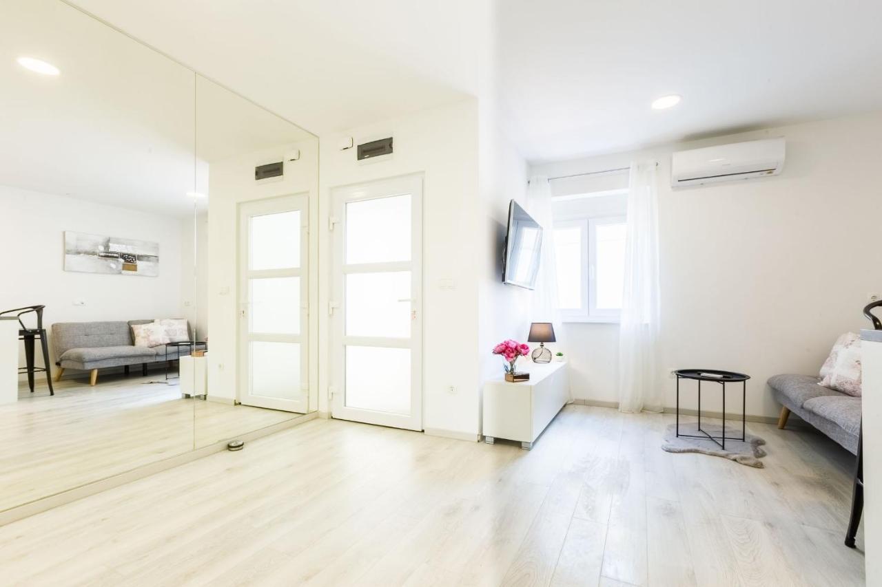 2Sis 2 Apartments Задар Екстер'єр фото