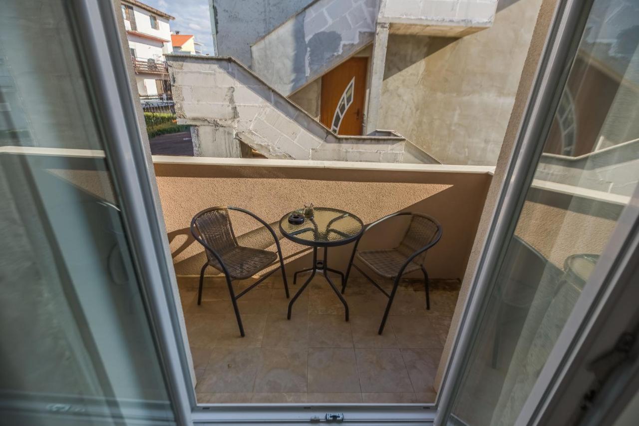2Sis 2 Apartments Задар Номер фото