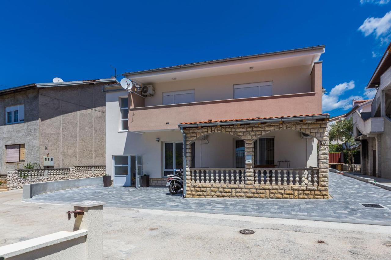 2Sis 2 Apartments Задар Екстер'єр фото