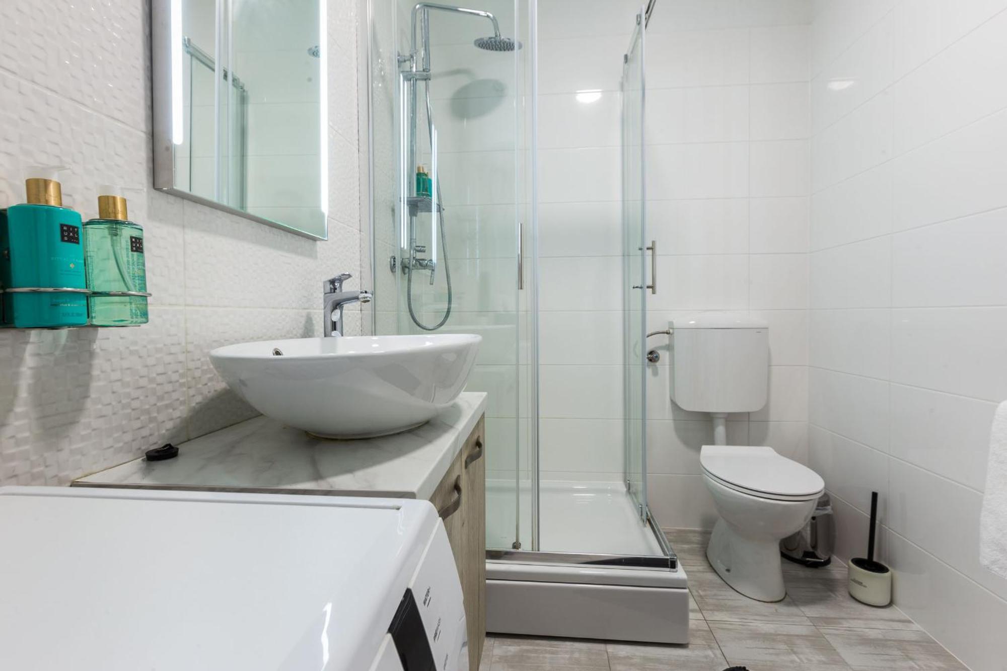 2Sis 2 Apartments Задар Номер фото